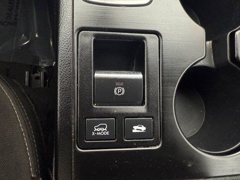 Used 2019 Subaru Outback 2.5i Premium image 11