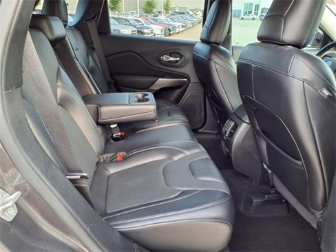 Used 2021 Jeep Cherokee Limited image 13