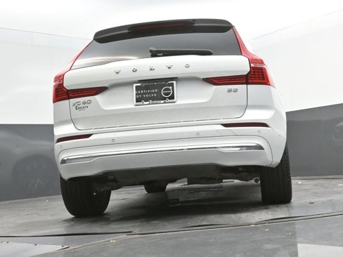 Certified 2023 Volvo XC60 B5 Ultimate w/ Protection Package Premier image 26