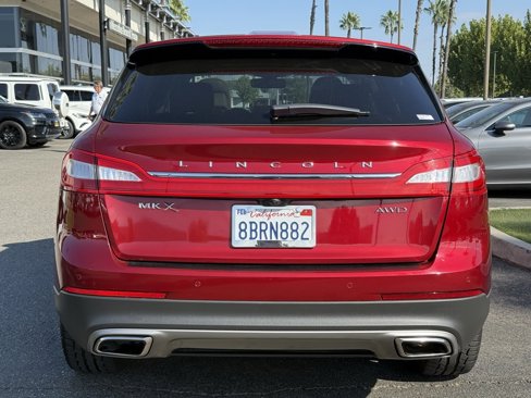 Used 2017 Lincoln MKX Reserve w/ Driver Assistance Package image 16