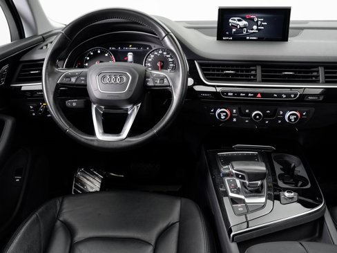 Used 2017 Audi Q7 3.0T Premium image 15