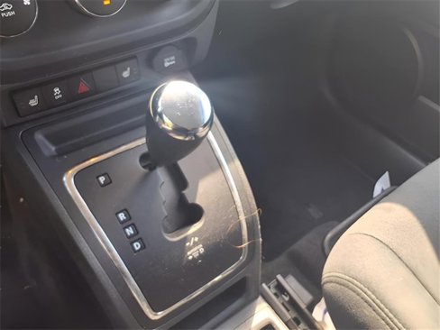 Certified 2015 Jeep Patriot Latitude image 19