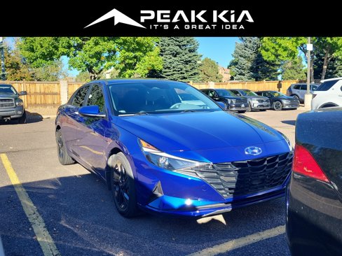 Used 2023 Hyundai Elantra SEL image 1