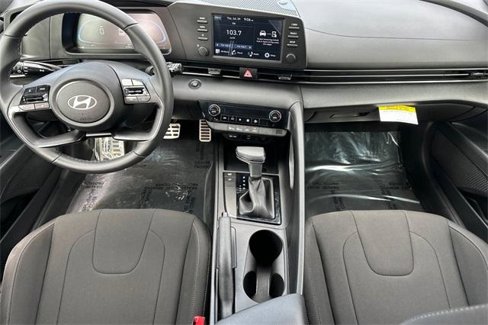 Certified 2025 Hyundai Elantra Sport image 14