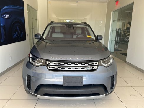 Used 2019 Land Rover Discovery HSE image 17