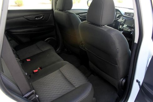 Used 2020 Nissan Rogue SV image 15