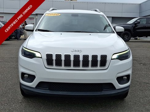 Certified 2020 Jeep Cherokee Latitude Plus w/ Cold Weather Group image 3