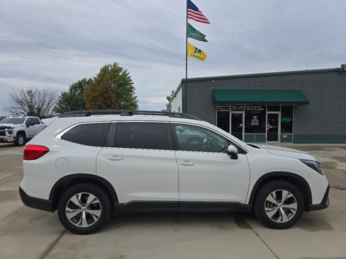 Used 2023 Subaru Ascent Premium w/ Convenience Package image 9