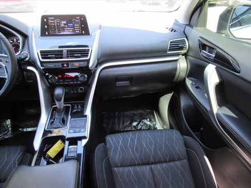 Used 2020 Mitsubishi Eclipse Cross SE image 13