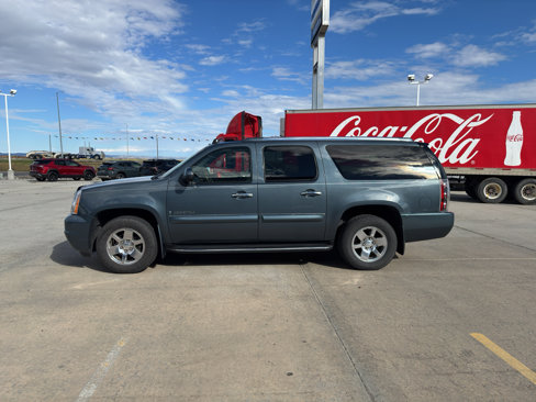 Used 2007 GMC Yukon XL Denali image 2