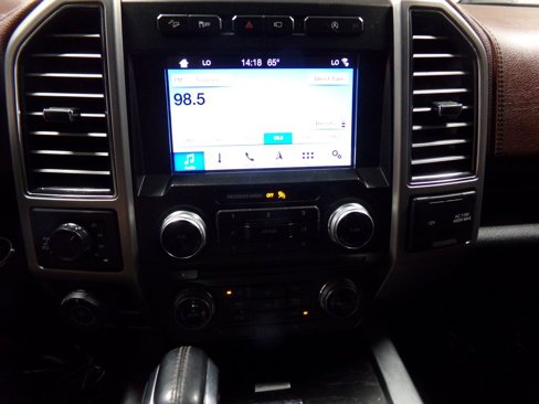 Used 2018 Ford F150 Platinum w/ Equipment Group 701A Luxury image 19