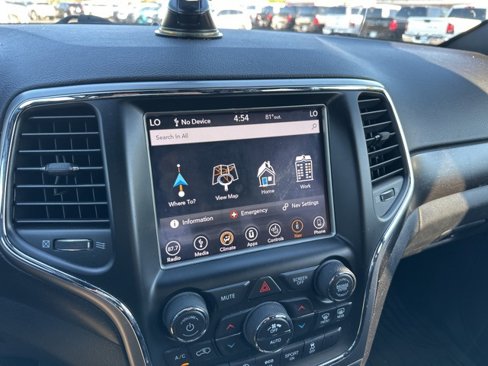 Used 2018 Jeep Grand Cherokee Altitude image 10