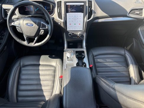 Used 2022 Ford Edge SEL w/ Convenience Package image 11