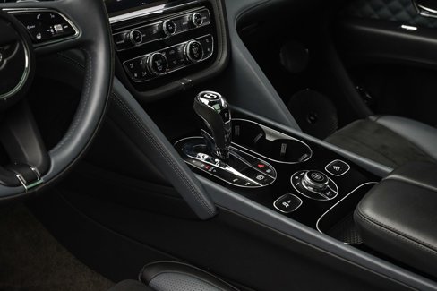 Used 2022 Bentley Bentayga image 39