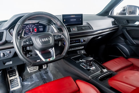 Used 2018 Audi SQ5 Prestige w/ Prestige Package image 2
