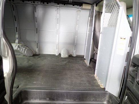 Used 2018 Chevrolet Express 2500 image 19