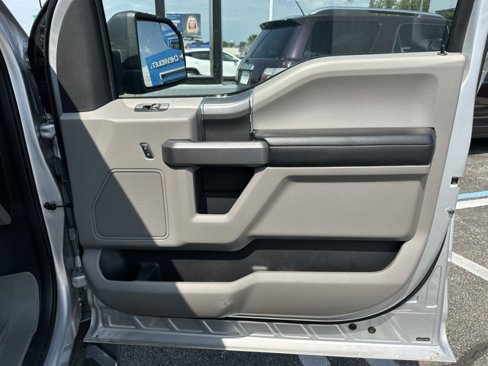 Used 2017 Ford F150 XLT w/ Equipment Group 301A Mid image 11