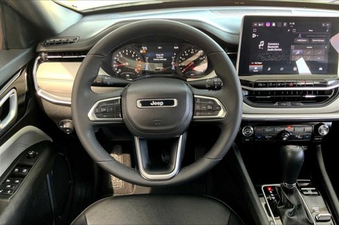 Certified 2024 Jeep Compass Limited image 5