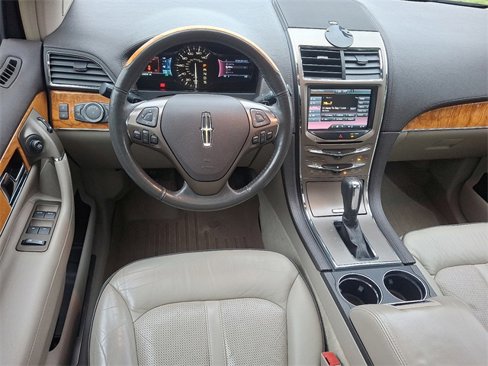Used 2013 Lincoln MKX AWD image 11