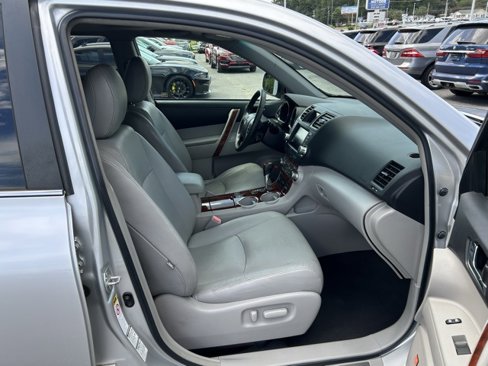 Used 2011 Toyota Highlander Limited image 9