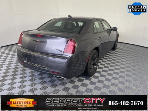 Used 2023 Chrysler 300 S image 7