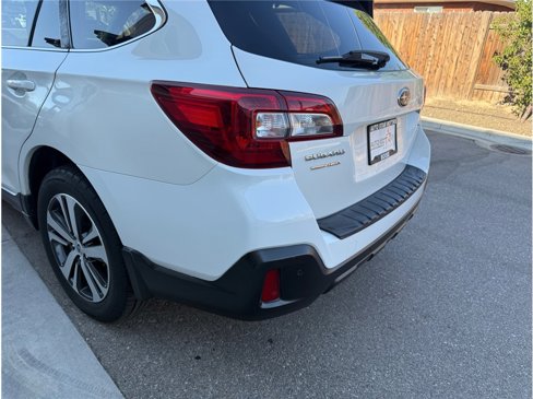 Used 2018 Subaru Outback 2.5i Limited image 45