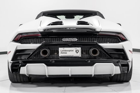 Used 2022 Lamborghini Huracan EVO image 41