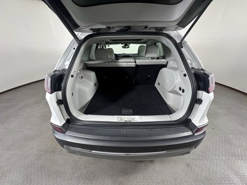 Used 2021 Jeep Cherokee Limited image 12