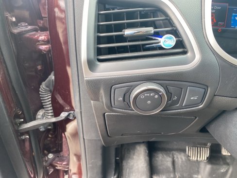 Used 2018 Ford Edge SEL w/ Equipment Group 201A image 19