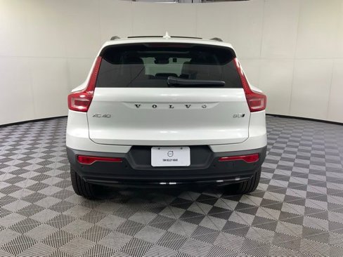 New 2025 Volvo XC40 B5 Plus w/ Protection Package Premier image 5
