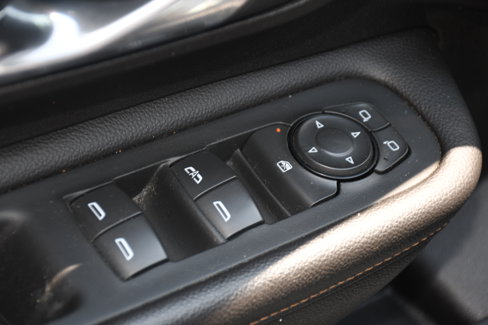 Used 2018 GMC Terrain SLE image 11