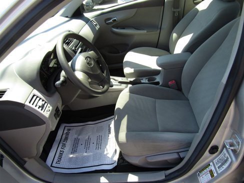 Used 2010 Toyota Corolla image 14