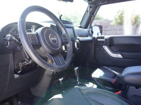 Used 2013 Jeep Wrangler Unlimited Sahara w/ Connectivity Group image 16