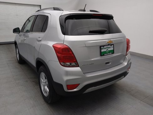 Used 2019 Chevrolet Trax LT w/ LT Convenience Package image 5
