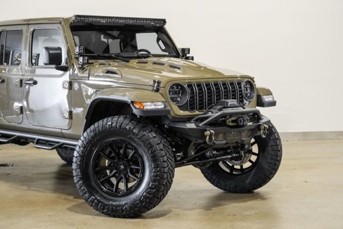Used 2025 Jeep Gladiator Sport image 32