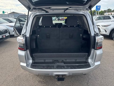 Used 2015 Toyota 4Runner SR5 image 7