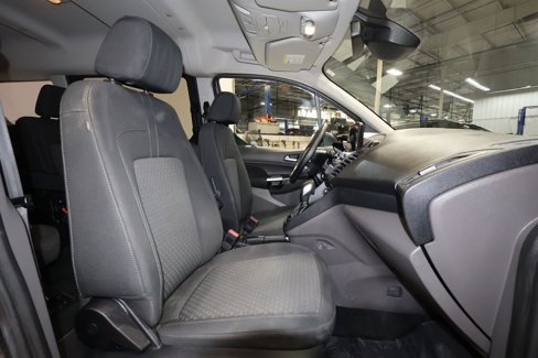 Used 2020 Ford Transit Connect XLT image 24