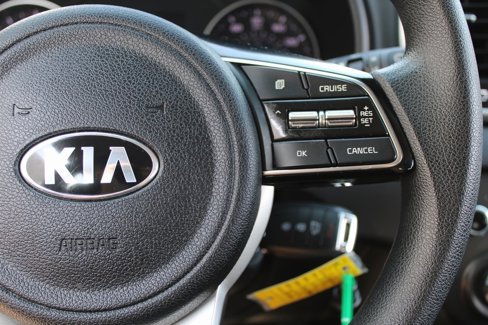 Used 2020 Kia Sportage LX image 11