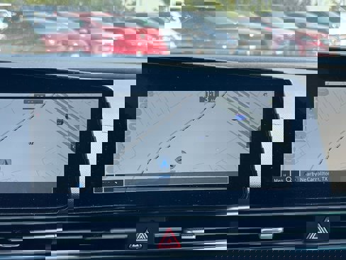 Certified 2025 Hyundai Elantra SEL image 31