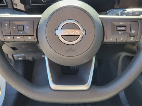 Used 2025 Nissan Kicks SV image 16