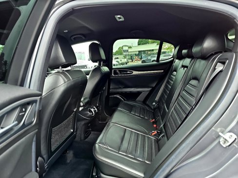 Used 2018 Alfa Romeo Stelvio Ti Sport image 48