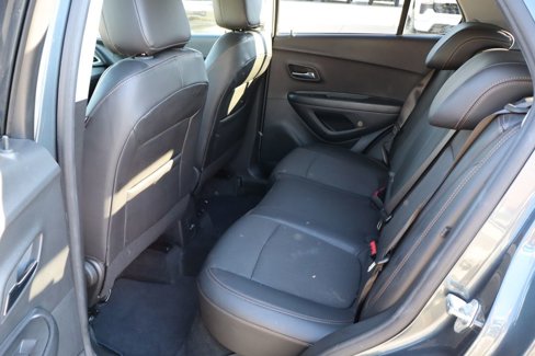 Used 2022 Chevrolet Trax LT w/ LT Convenience Package image 33