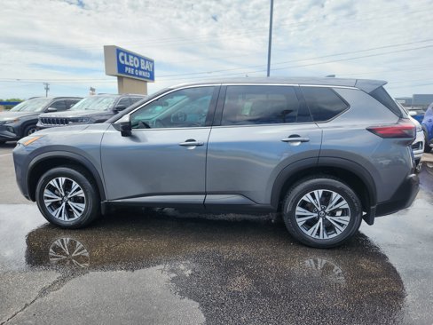 Used 2021 Nissan Rogue SV image 4