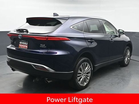 Certified 2022 Toyota Venza XLE image 7
