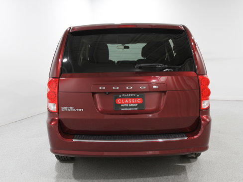 Used 2018 Dodge Grand Caravan SE image 19