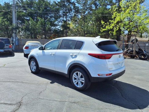 Used 2017 Kia Sportage LX image 4