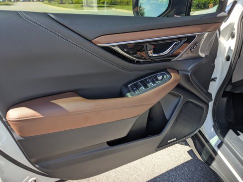 Used 2022 Subaru Outback Touring w/ Popular Package #2 image 17