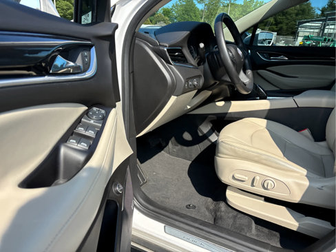 Used 2020 Buick Enclave Essence w/ Sound and Sites Package image 7