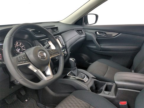 Used 2017 Nissan Rogue SV image 25