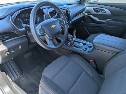 Used 2021 Chevrolet Traverse LS image 25